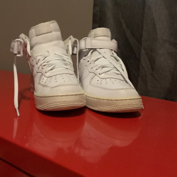Air Force one mids - Picture 2 of 4